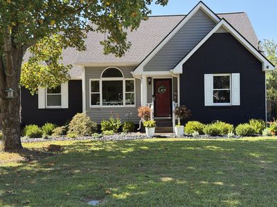 214 Oakdale Dr