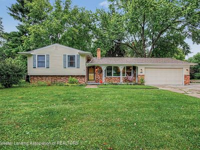4660 Grandwoods Dr