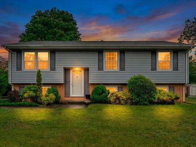 3722 Meadowlark Rd