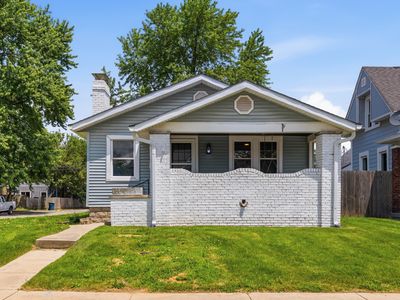 702 Iowa St