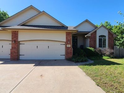 1113 Myles Dr