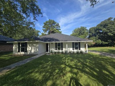 1063 Parlange Dr