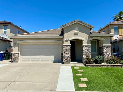 390 Greg Thatch Cir