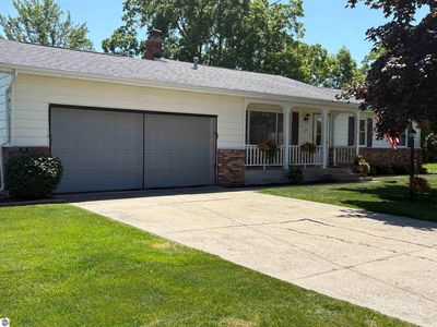 105 3rd Ave