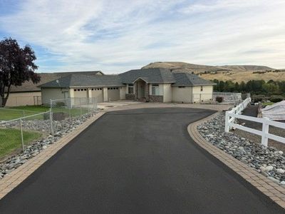 1430 Collier Dr