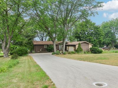 1615 N Poeppel ROAD