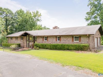 356 Springhill Rd NW