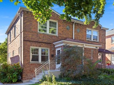 1916 N Rutherford Ave