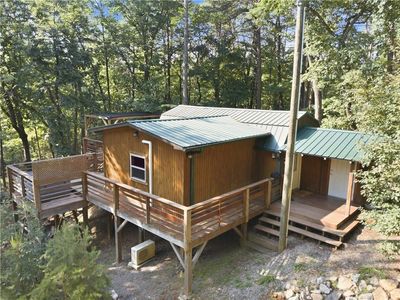225 Overlook Cir