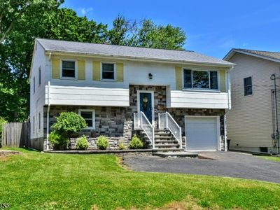 202 Lake Shore Dr