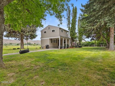 702 Pioneer Ln