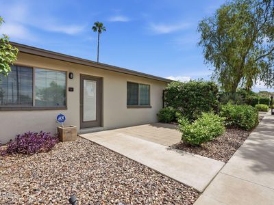 1850 E MARYLAND Avenue #3