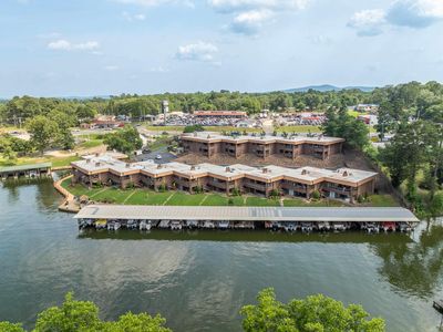 1412 Airport Rd APT B15