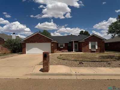 4529 Sandstone Dr