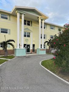 230 Columbia Dr APT 319