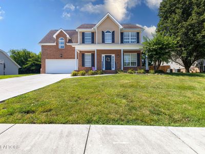 120 E Glenview Dr