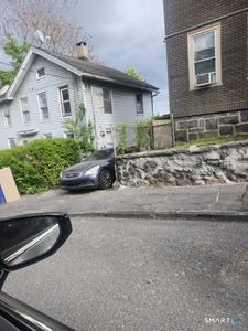 19 Summit Street