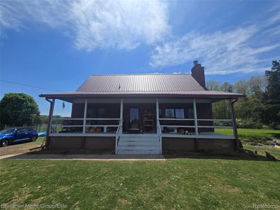 6827 Lapeer Rd