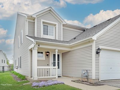 Property at 4 Crimson Ct, Lake In The Hills, IL