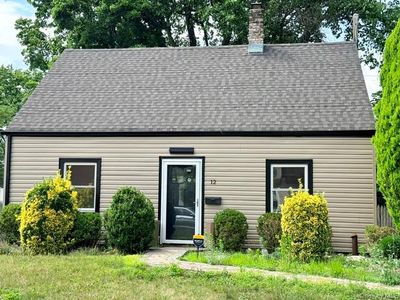 12 Garland Lane