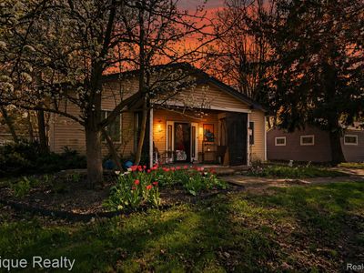 2706 Genes Dr