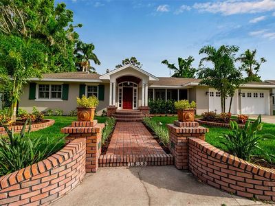 1838 Alta Vista St
