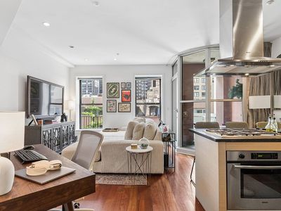 345 E 50th St APT 5A