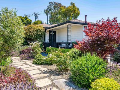 3229 Toyon Ter