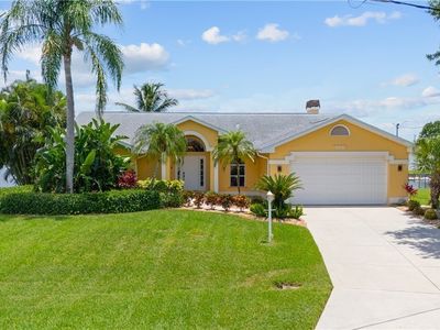 102 SW 9th St