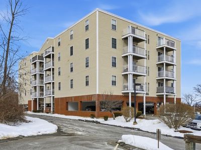 86 E Howard St Unit 107