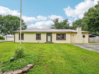3910 Adams Dr