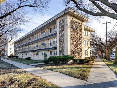6161 W Higgins Ave APT 8