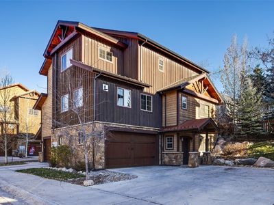 453 Willett Heights Ct #25