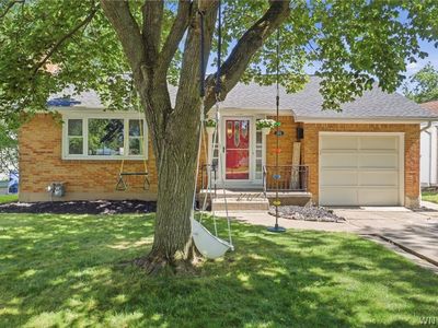 Property at 106 Garland Dr, Eggertsville, NY
