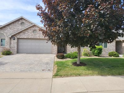 2855 Katrina Cir
