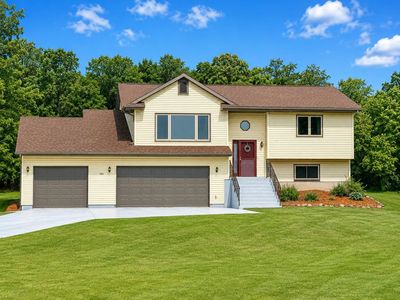 703 Meadowview Ln