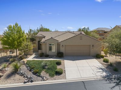 1327 W Whitestone Dr