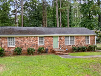 859 King Dr SE