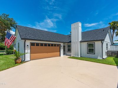762 Pine Shores Cir