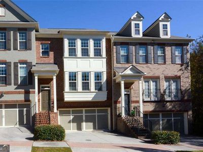 1660 Woodbridge Ln NE