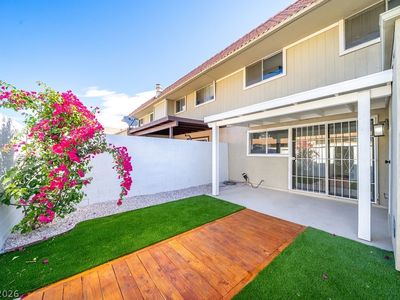 2482 Paradise Village Way