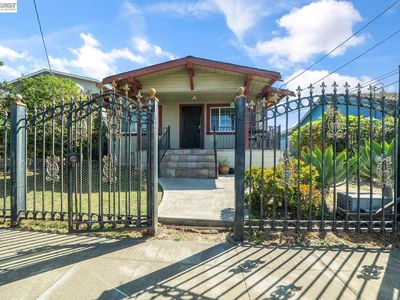 Property at 1708 Auseon Ave, Oakland, CA