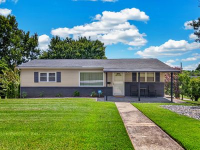 Property at 903 E Cross Rd, Dandridge, TN