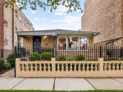 4310 W Shakespeare Ave