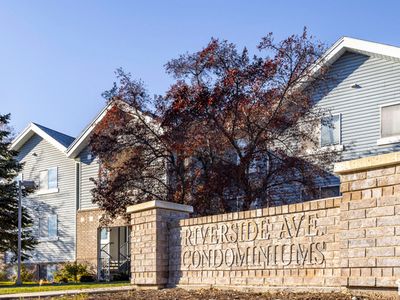 1541 N Riverside Ave W #18