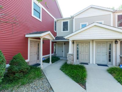 5625 Irish Way APT 2