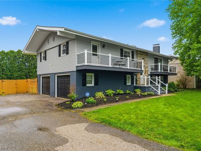 6727 Amsel Ave NE