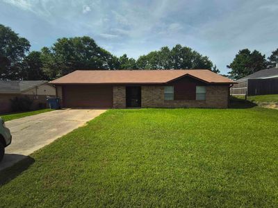 207 Yvonne Ln
