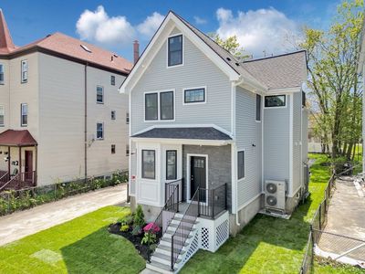 112 Armandine St #2