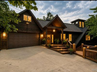 817 W Gray Friar
